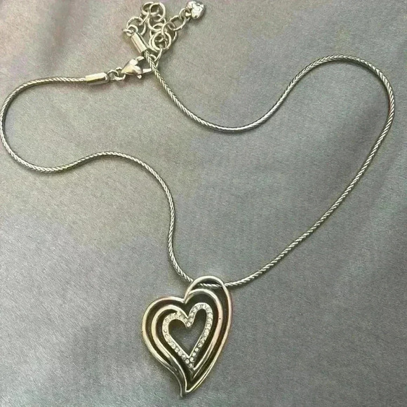 Brighton  Heart Neclace - Picture 6 of 6